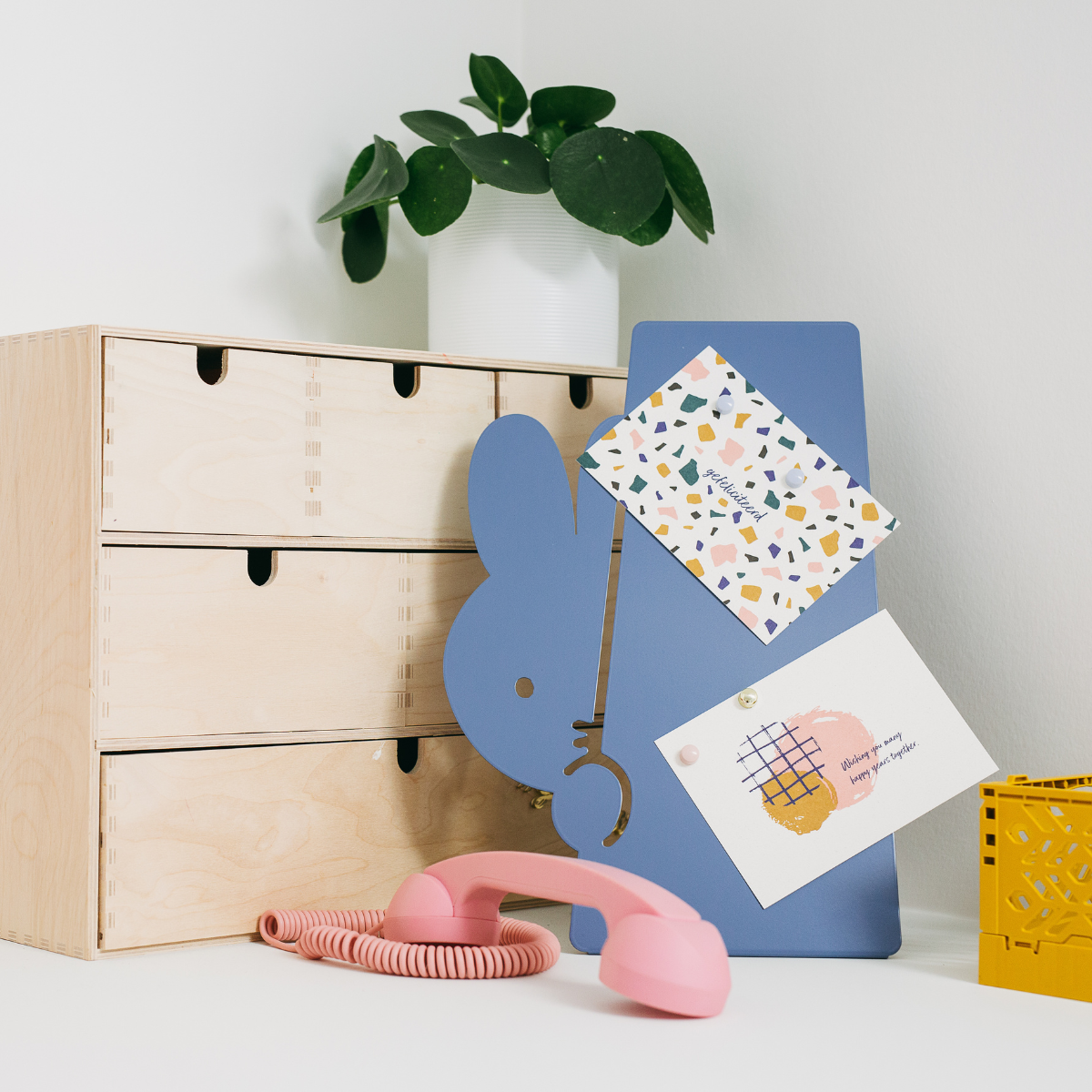 Tablero de mesa metal Magnético Peek-A-Boo Medidas 34 x 23,5 x 15 cm