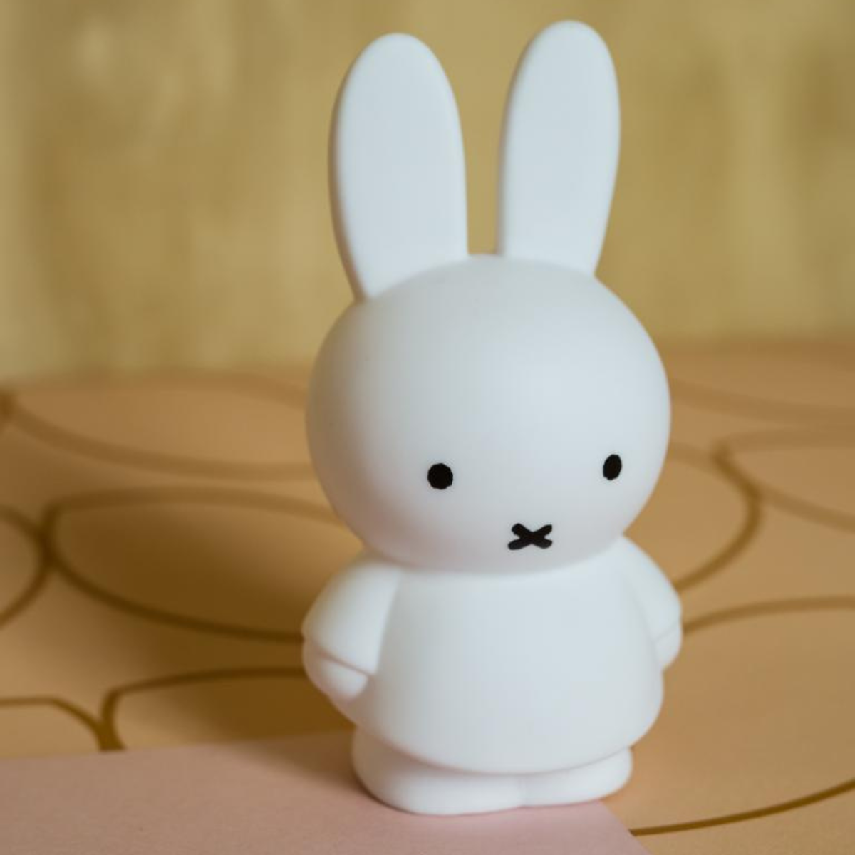 Alcancía Miffy - Altura 19 cm - 10 cm de Diámetro