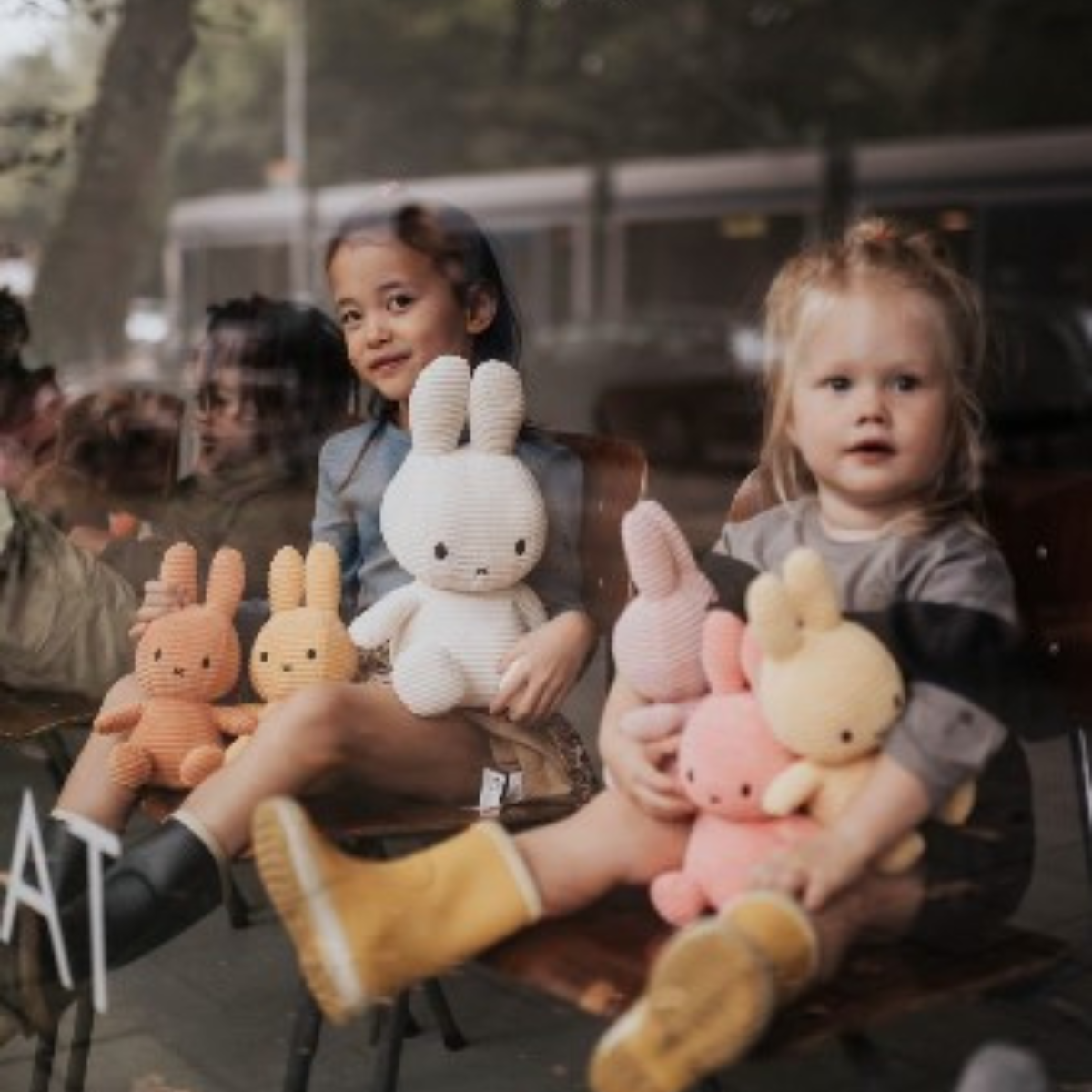 Peluche Miffy Eco Corduroy 23 cm - 9"