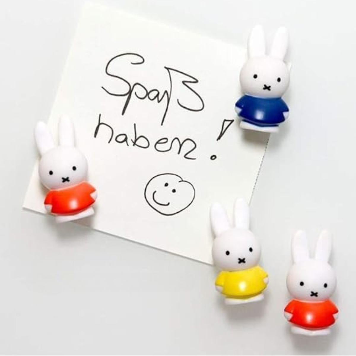 Set de 4 Imanes Miffy - Medidas 5 Cm - Altura 4,6 cm - 2,5 cm de Diámetro
